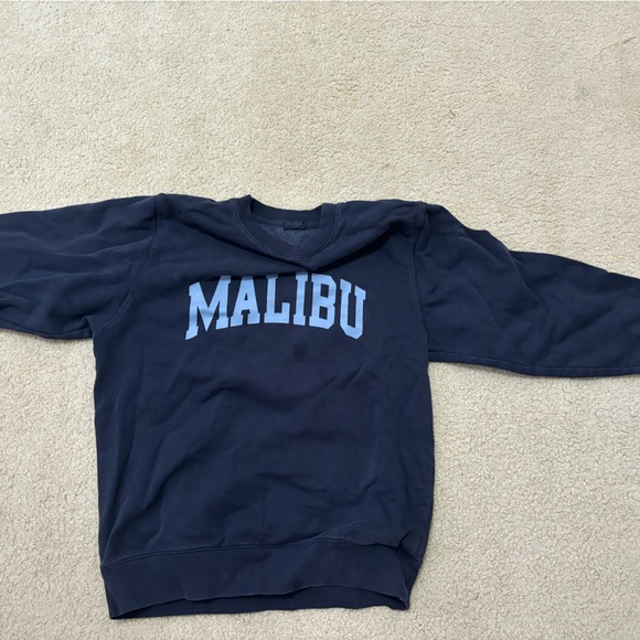 Brandy Melville Sweaters - Brandy Melville Malibu sweatshirt